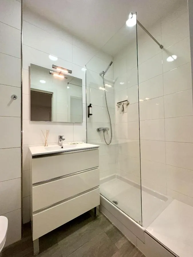 Urbe10 Santa Lucia 1 Bedroom Apartment 1A Málaga España